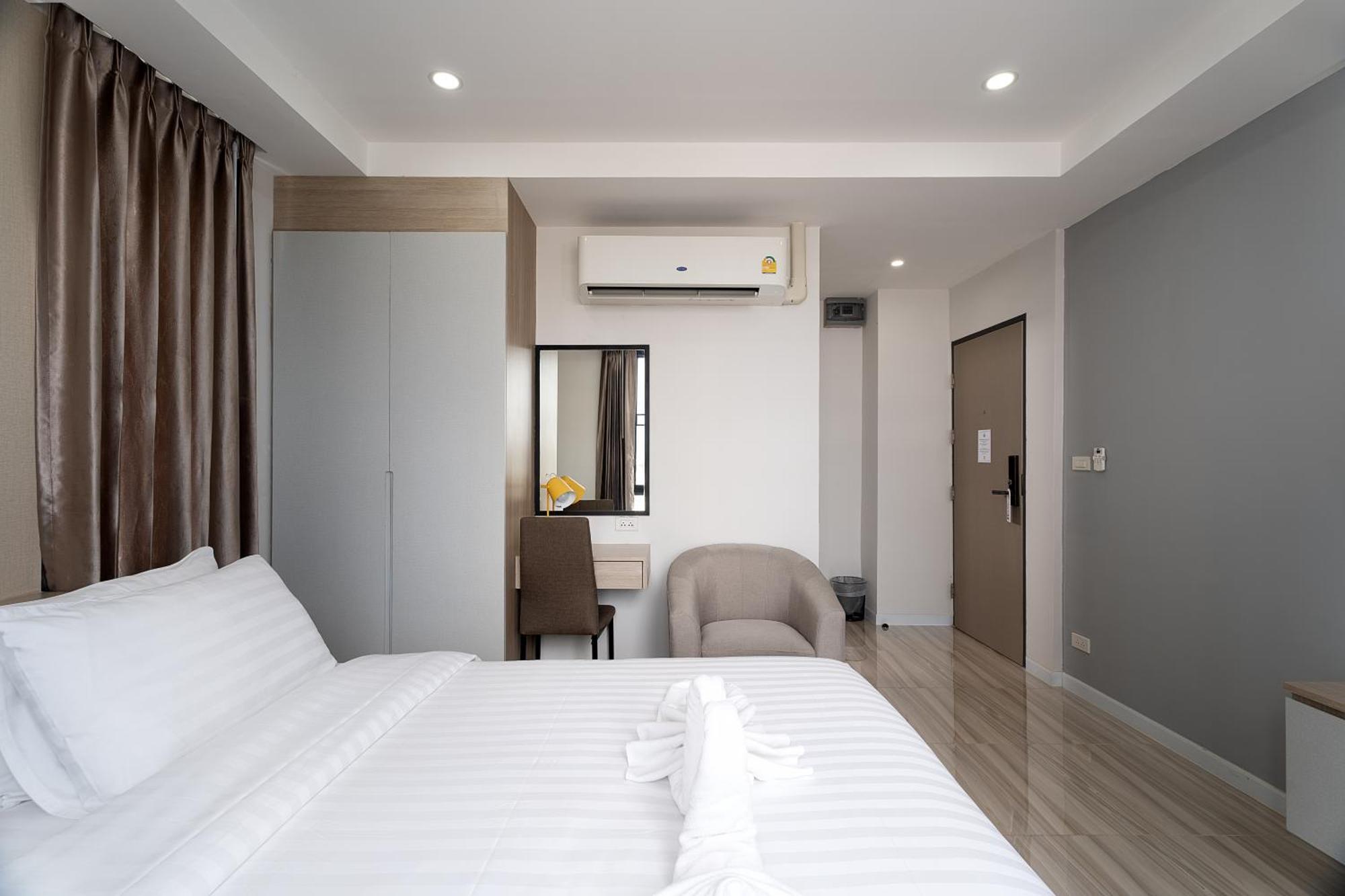 The Riski Hotel At Bangphlat Station Sha Bangkok Zewnętrze zdjęcie