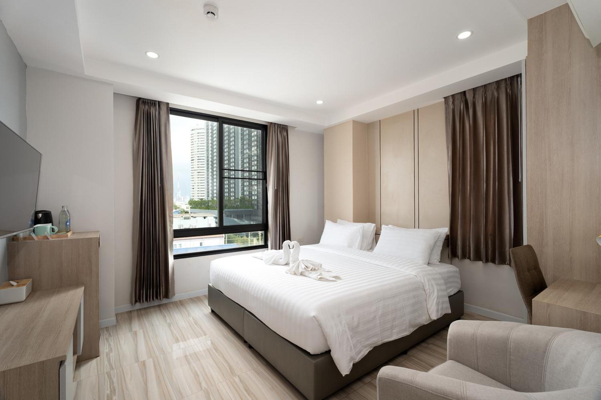 The Riski Hotel At Bangphlat Station Sha Bangkok Zewnętrze zdjęcie